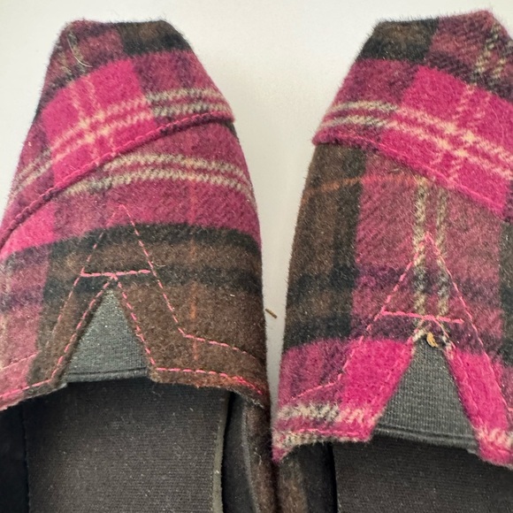 TOMS Women’s Fushia Cozy Plaid Ortholite Flats Shoes Size 5.5 - Picture 9 of 12